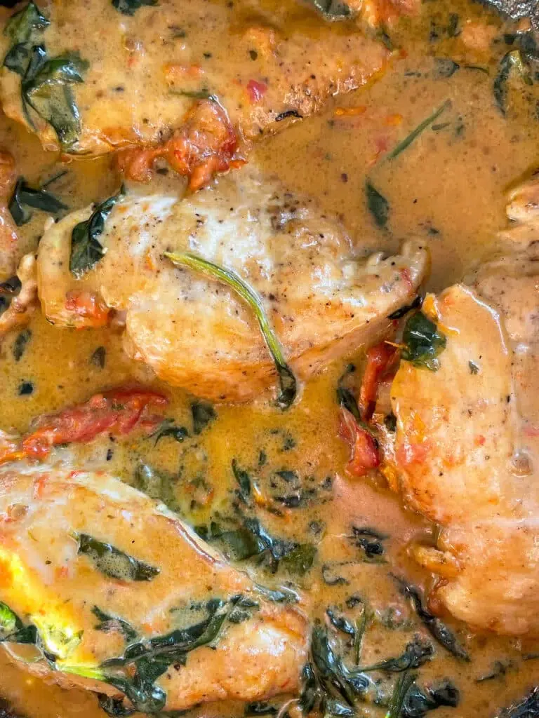 Chicken with Creamy Tomato Sauce Recipe